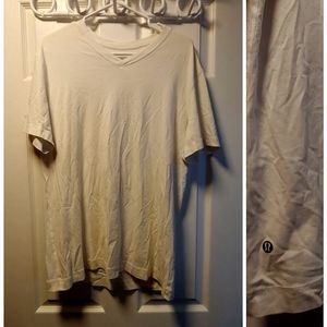 Lululemon 5 year tee vneck